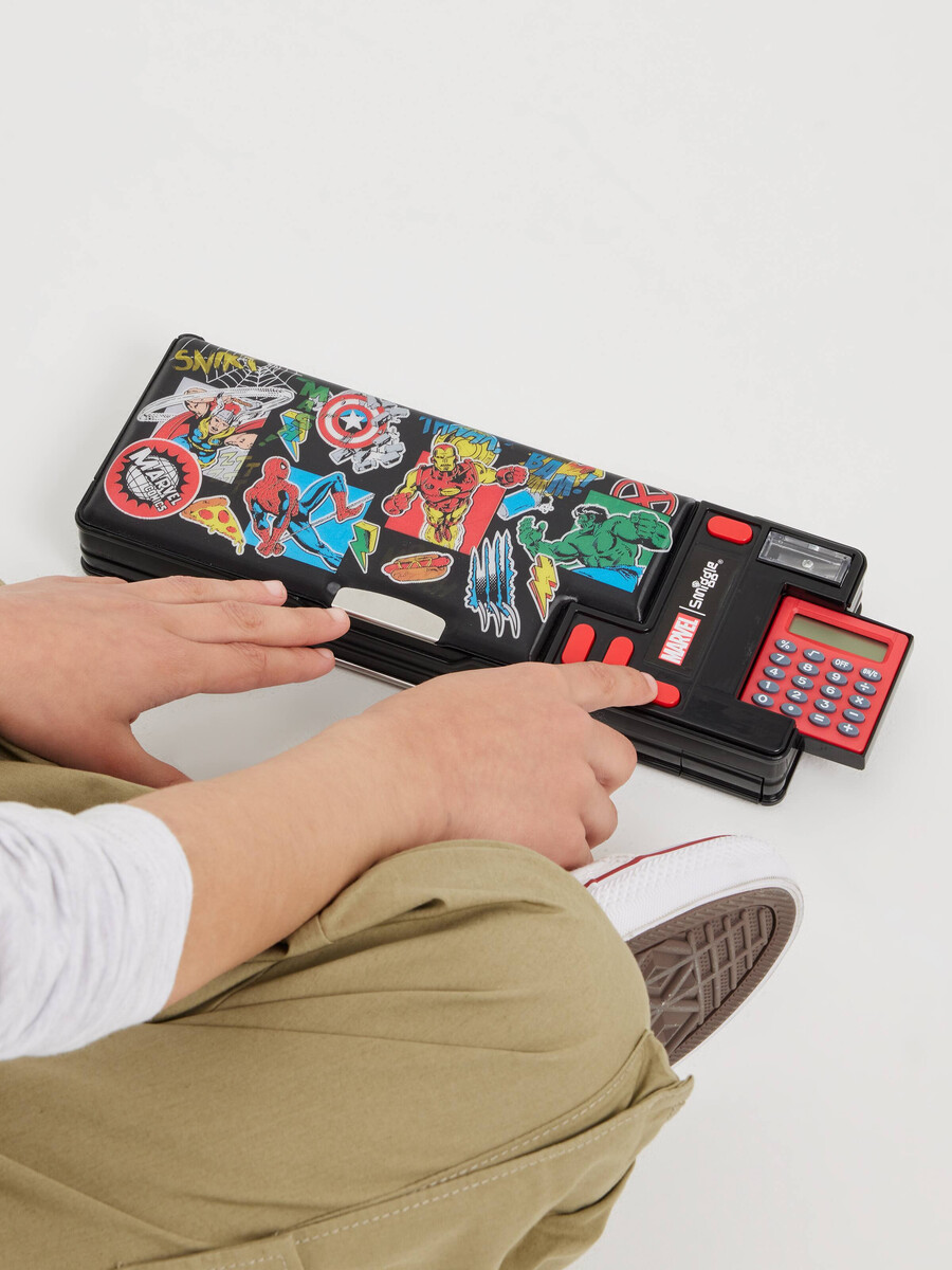 marvel pop out pennfodral