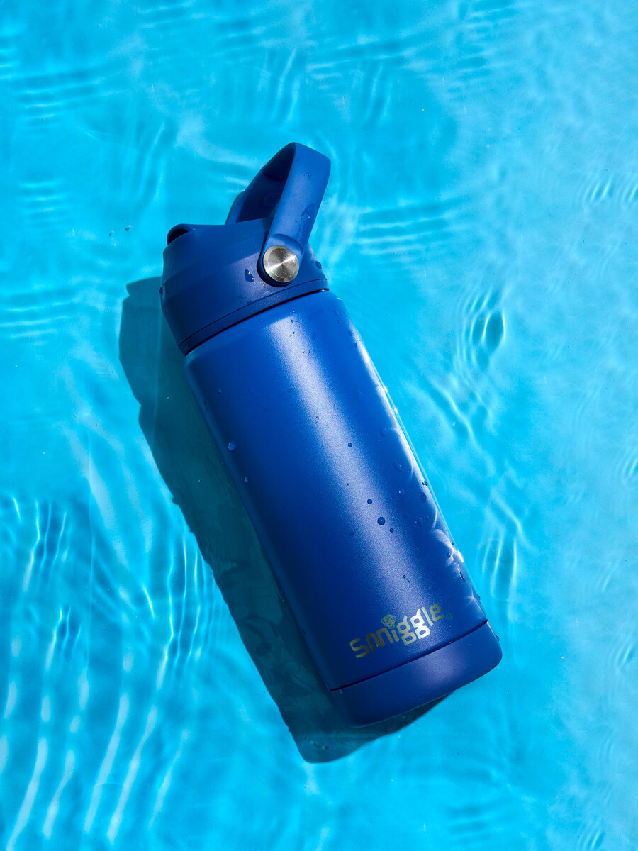 squiggle isolerad dryckesflaska i rostfritt stål 550 ml